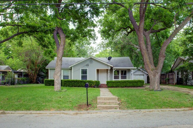 Coming Soon! 3 BD, 1 BA Cleburne Home for ... - Coming Soon! 3 BD, 1 BA Cleburne Home for ...