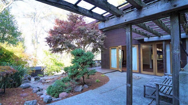 Photo - 3076 Buena Vista Way