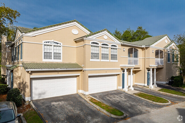 15350 Amberly Dr Tampa, FL - Henley Tampa Palms Townhomes