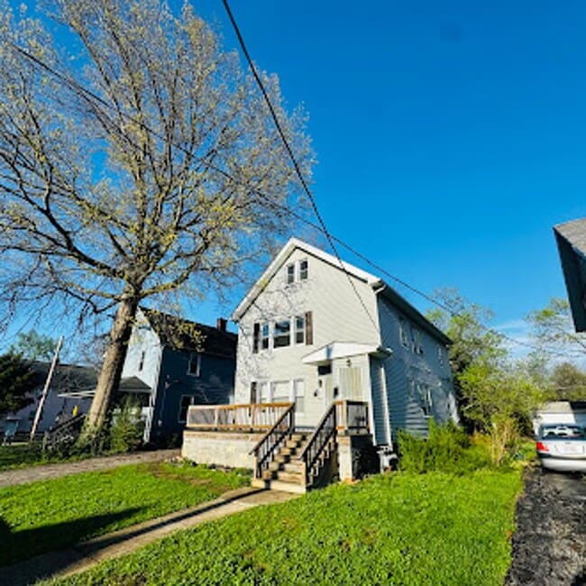 Building Photo - 1333 E 188th St Unit 1333 E 188th  2