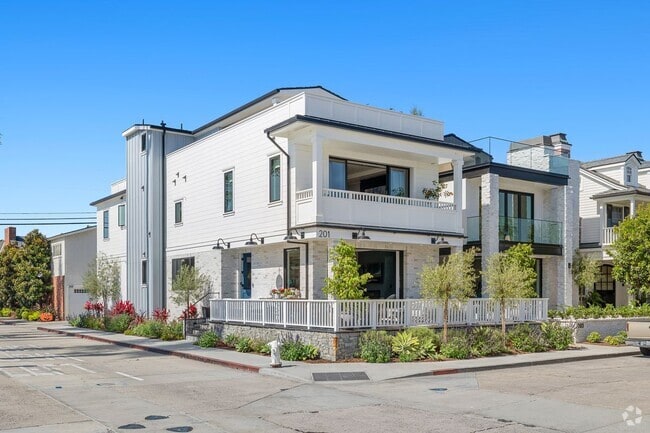 Building Photo - 201 Opal Ave Rental