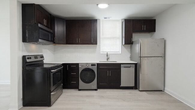 Photo - 4832 N Winthrop Ave Unit 2W