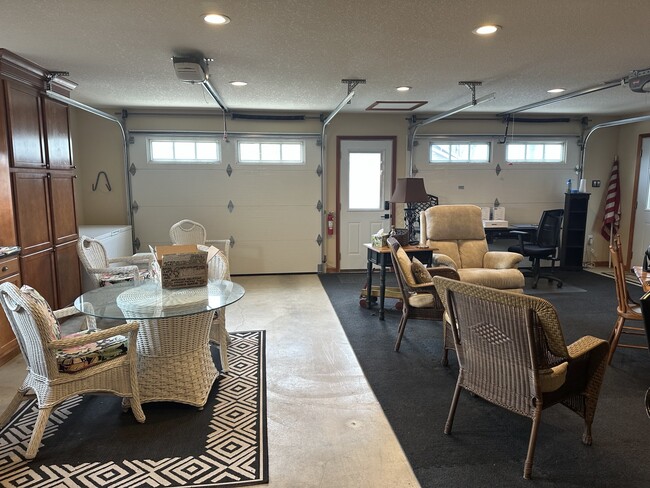 Photo - 7712 Walnut St