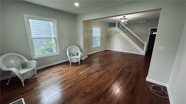 Photo - 7 Havens Ave