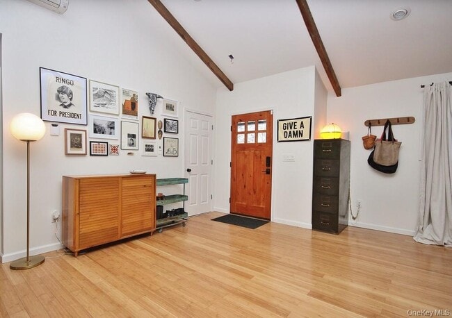 Photo - 117 Seven Hills Lake Dr