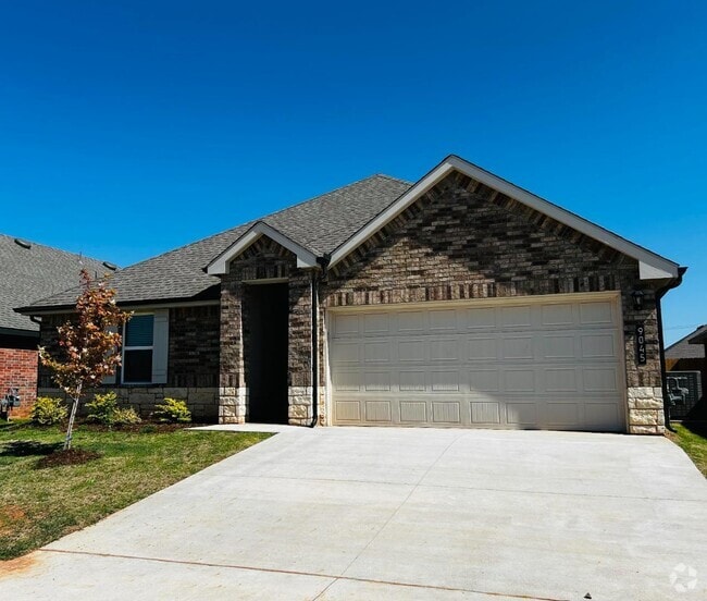 Building Photo - 9045 NW 149th Ter Rental