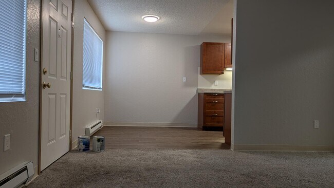 Photo - 926 N 95th St