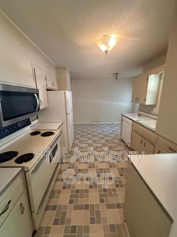 Photo - 1643 SW Knollwood Dr