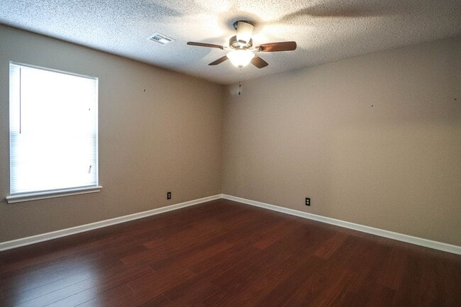 Photo - 4 bedroom, 2 1/2 bath, 2 car garage located in the quiet Summit View subdivision.