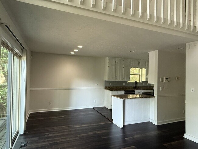 Photo - 8439 Lake Dr