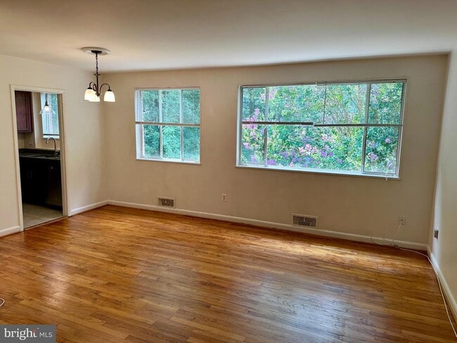 Photo - 10505 Montrose Ave Unit M-201