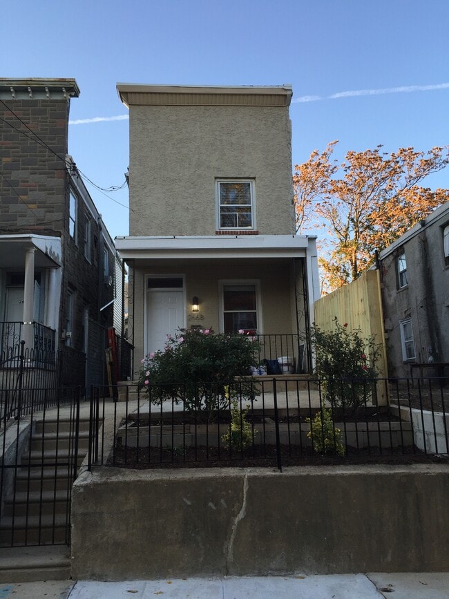 Building Photo - 2668 Braddock St Rental