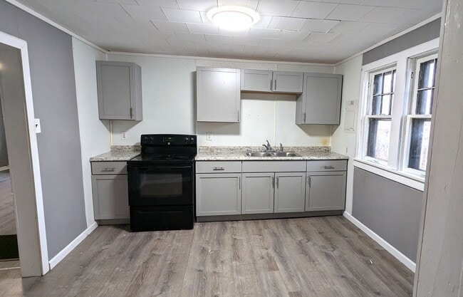 Photo - 2696 Vulcan St