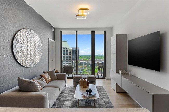 Building Photo - 2678 Tigertail Ave Unit 1703