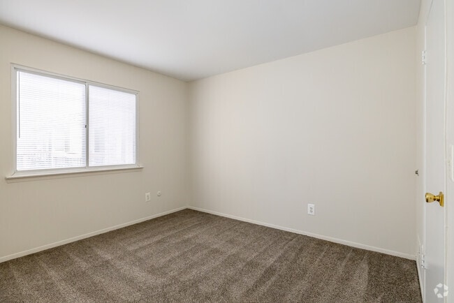 1BR, 1BA - 750SF - Type A - Bedroom