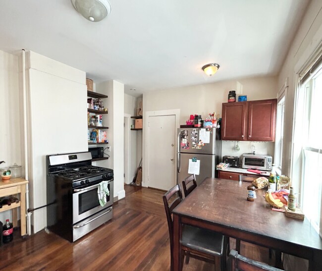 Photo - 74 Romsey St Unit 2