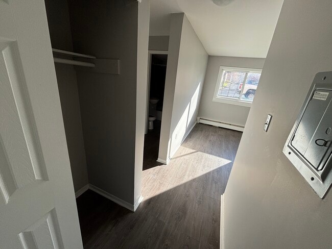 Photo - Comfortable 1-Bedroom Apartment – Heat & Hot Water Included! *Pet Friendly* Unit 0003
