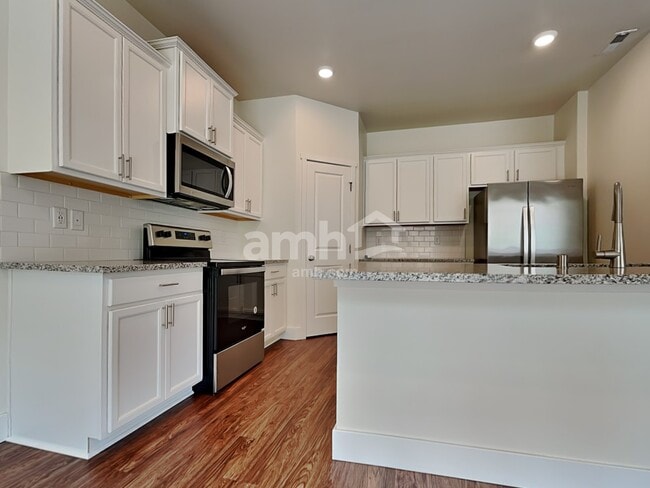 Photo - 1427 92nd Way SE