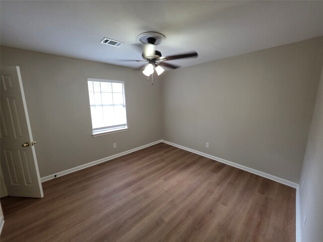 Photo - 18891 Ferne Dr