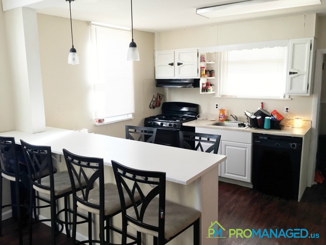 Photo - 7165 Marsden St