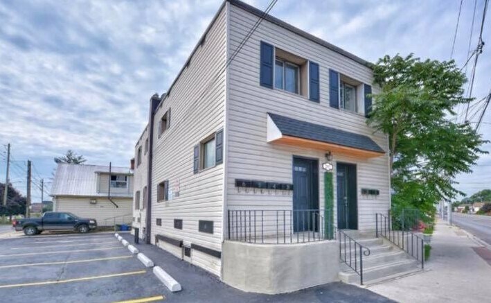 Photo - 292 Welland Ave Unit 2