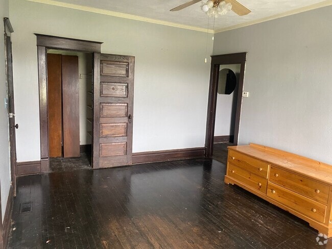 Building Photo - 142-144 S 1st St Unit 142 S 1St- A Rental