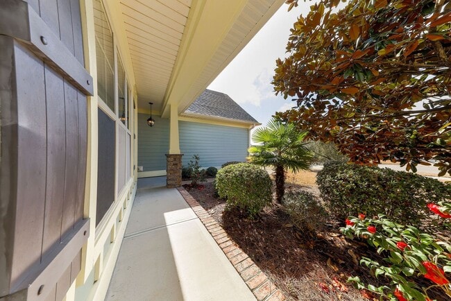 Photo - ~ COMPASS POINTE ~