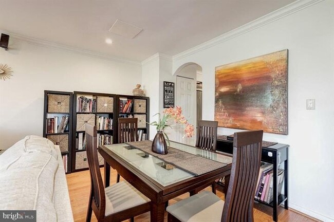 Photo - 1023 Quincy St NE