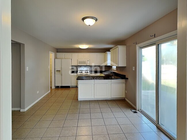 Photo - 5301 Meadowbrook St