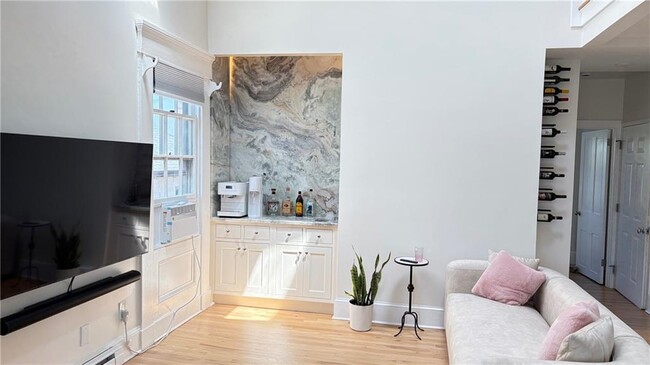 Photo - 75 Pelham St Unit D