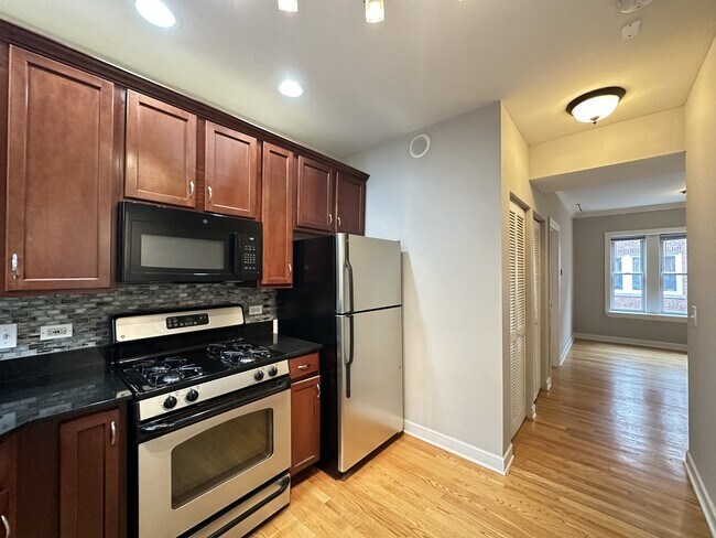 Photo - 3256 N Clifton Ave Unit J09W