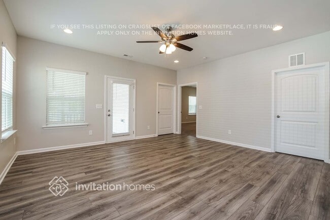 Photo - 6809 Shane Dr