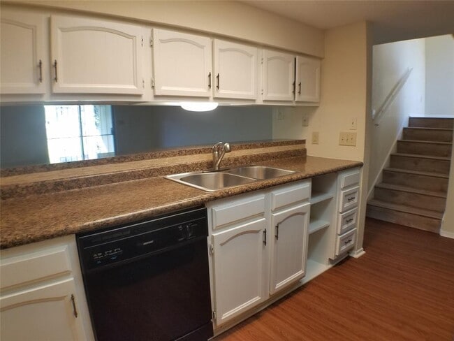 4908 Barkbridge Trail