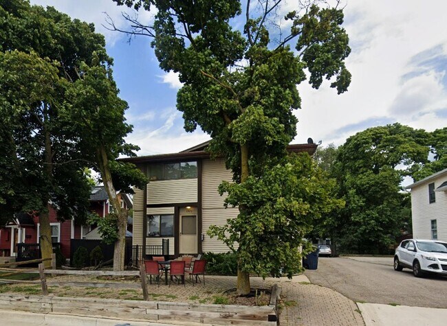 Photo - 1425/1427 S. State St. Unidad 1427 S State St.