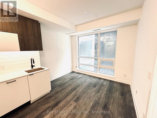 Photo - 8888 Yonge St Unit 327