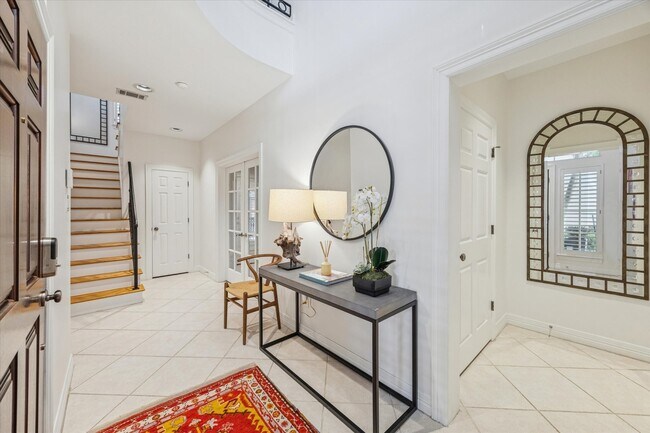 Photo - 2700 Wroxton Rd