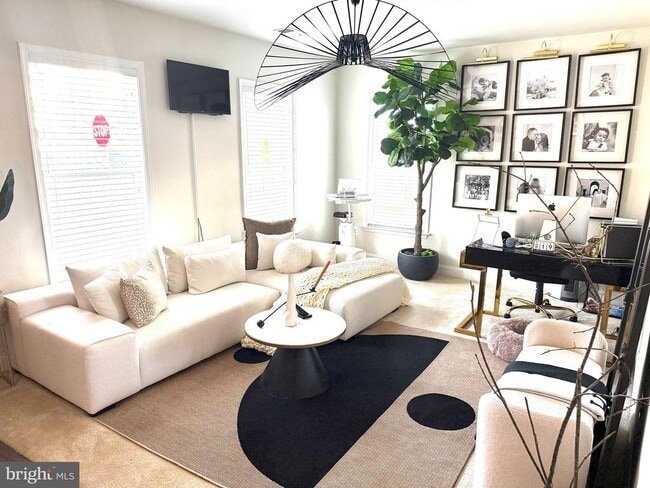 Photo - 17351 Redshank Rd