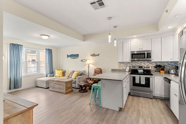 Photo - 128 Ashworth Ave Unidad FL3-ID1333608P