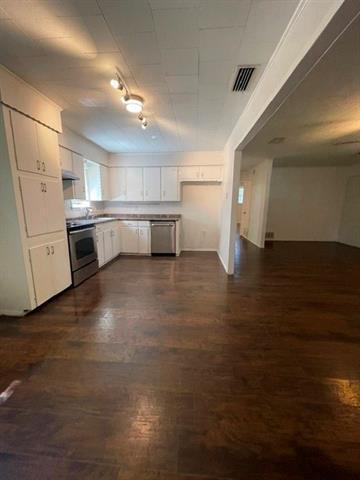 Photo - 403 Live Oak St