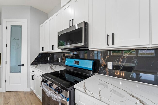 Photo - 6631 Foster St