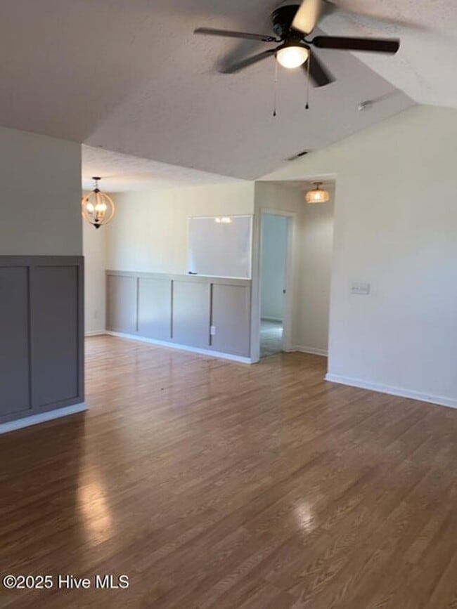 Photo - 206 Red Carnation Dr