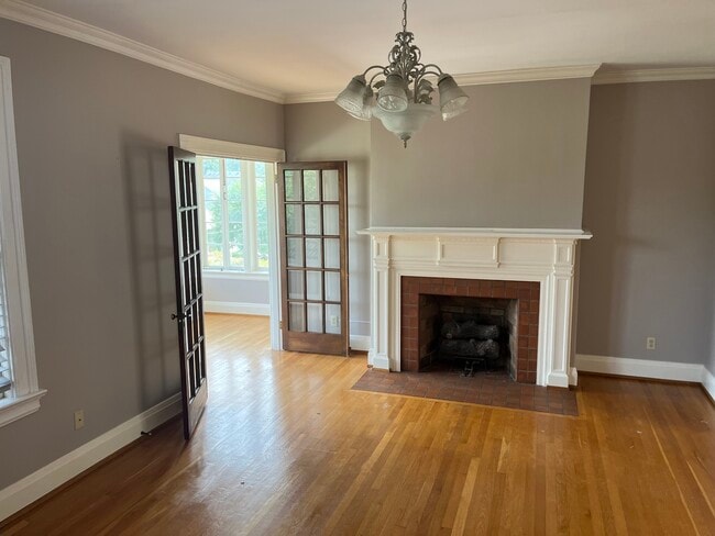 Photo - 506 Steele St