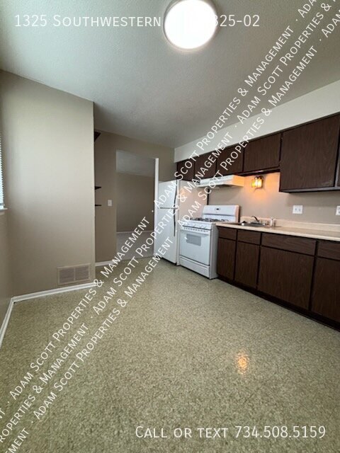 1325 Southwestern Dr Unit 1325-02