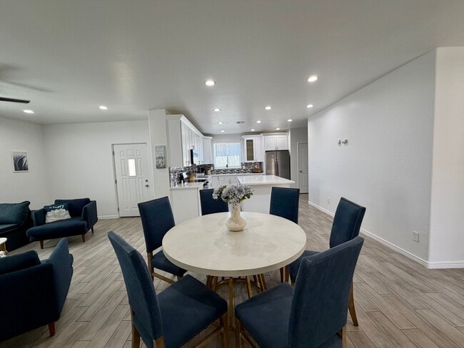 Photo - 6745 N 53rd Dr