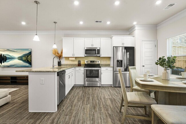 Photo - 2070 Ravencliff Dr