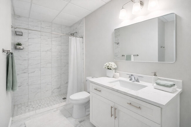 Photo - 271 Country Commons Rd Unit J