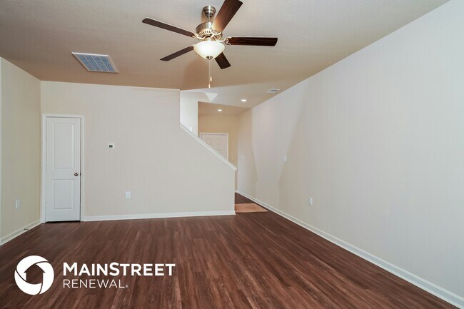 Photo - 605 Clover Cir