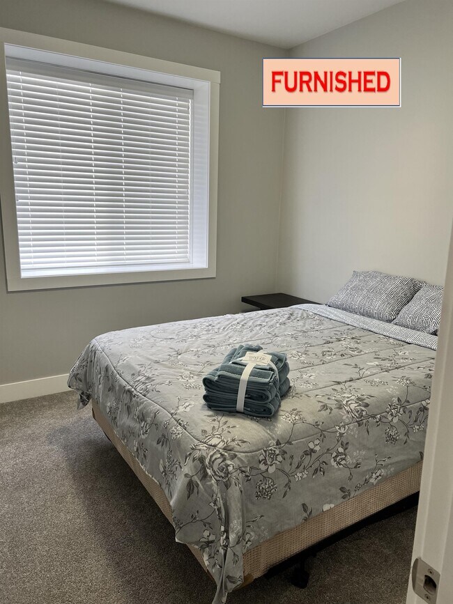 Photo - 8424-A-8488 88 Ave