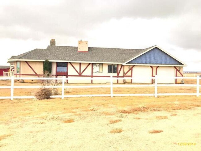 Photo - 43926 90th St W