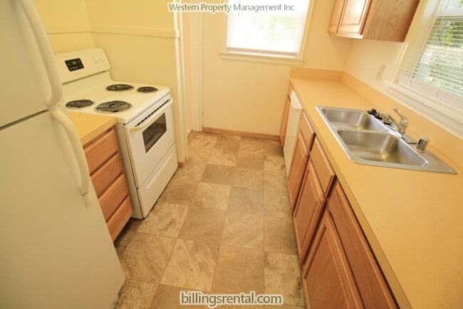Kitchen - 743 Wyoming Ave